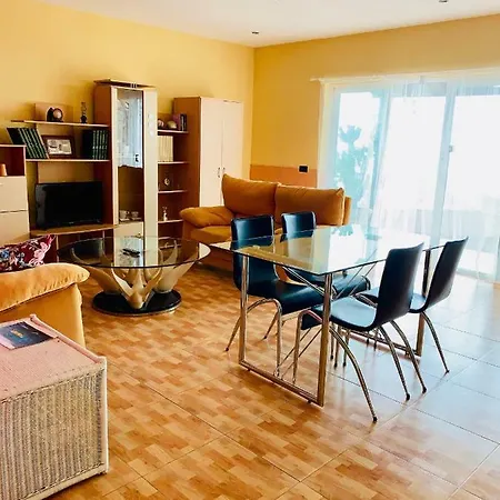 Semesterbostad 2nd + Living With Separate Bathroom And Kitchen Equipment.